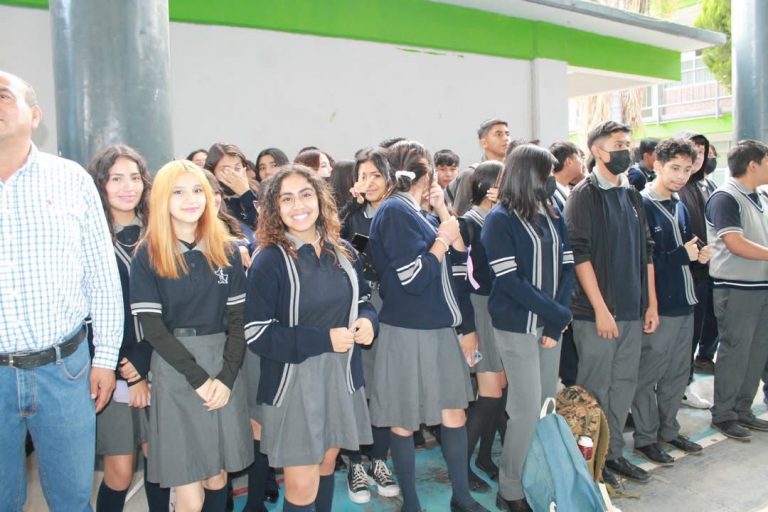 San Luis Potosí amplía su oferta educativa: Nueva Universidad Rosario Castellanos ofrecerá carreras en robótica e inteligencia artificial con inversión bipartita de 320 millones de pesos.